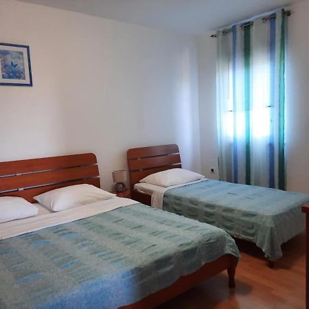 Apartmani Ivica Krk Town Eksteriør billede