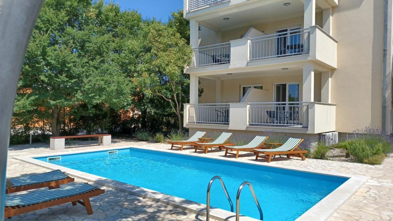 Apartmani Ivica Krk Town Eksteriør billede