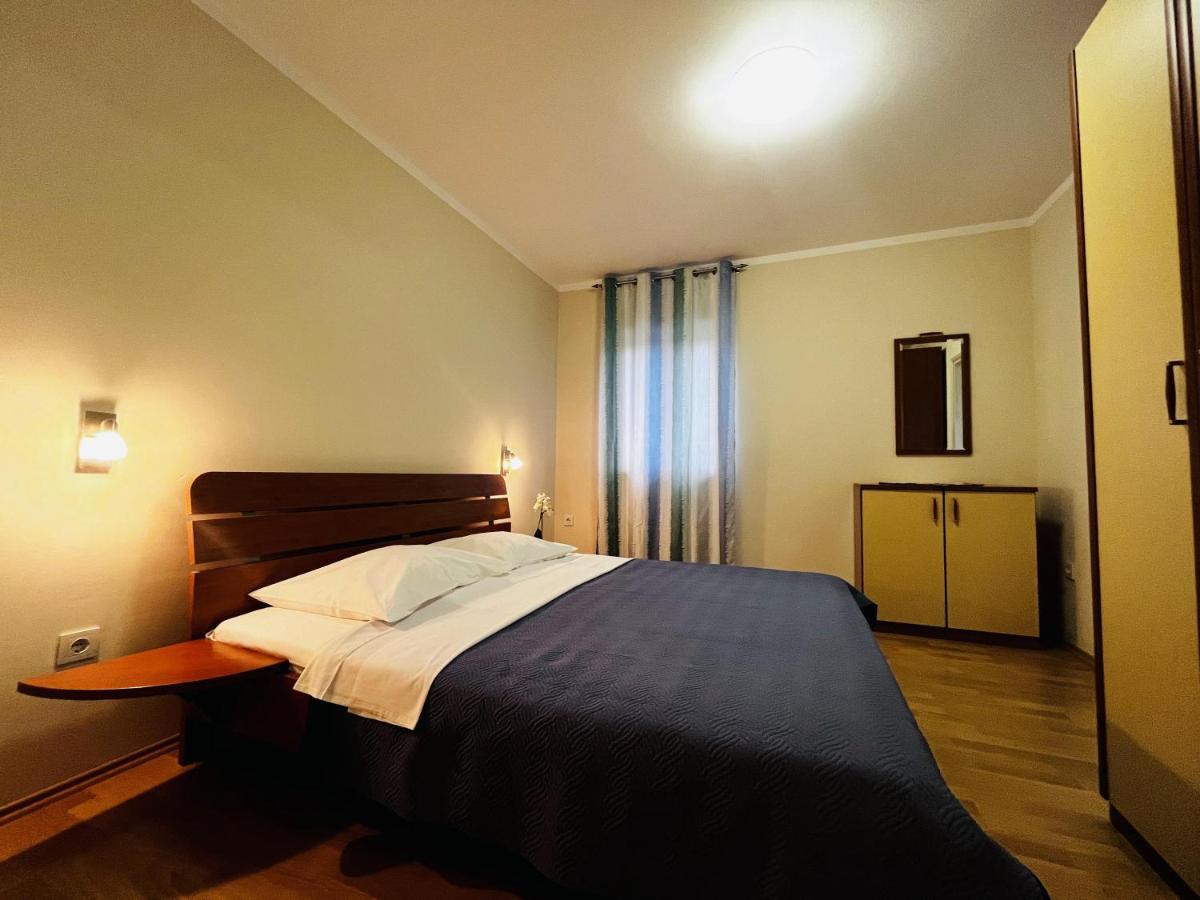 Apartmani Ivica Krk Town Eksteriør billede