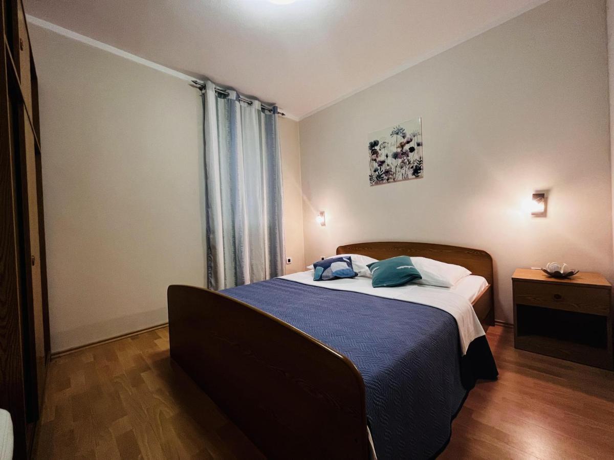Apartmani Ivica Krk Town Eksteriør billede