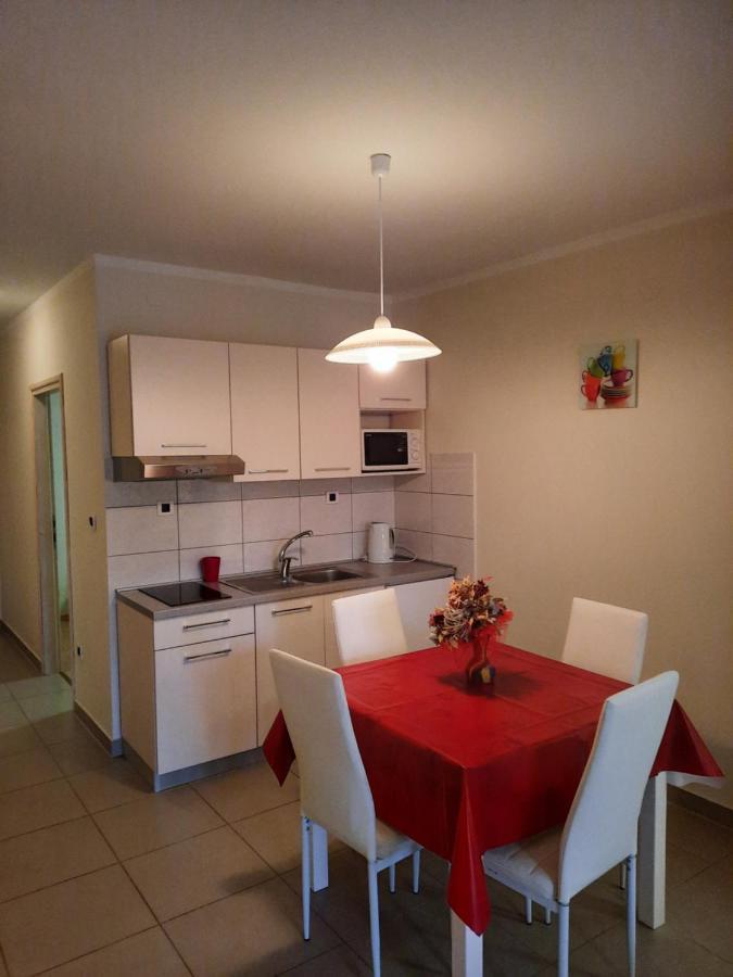 Apartmani Ivica Krk Town Eksteriør billede
