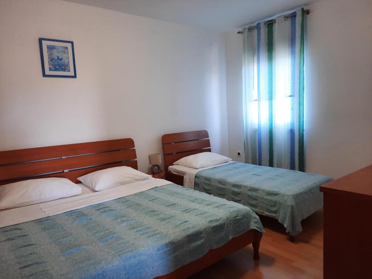 Apartmani Ivica Krk Town Eksteriør billede