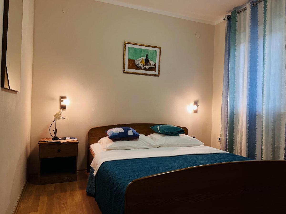 Apartmani Ivica Krk Town Eksteriør billede