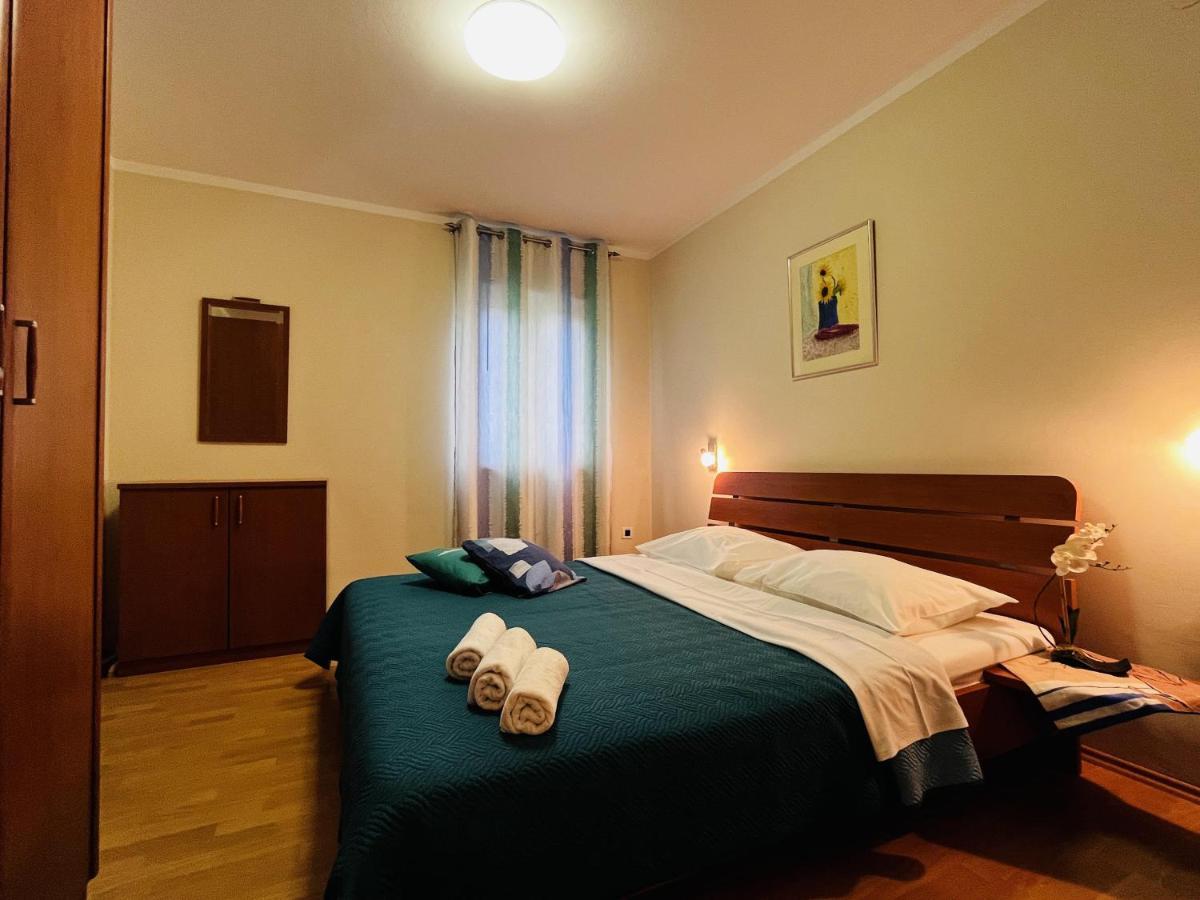 Apartmani Ivica Krk Town Eksteriør billede