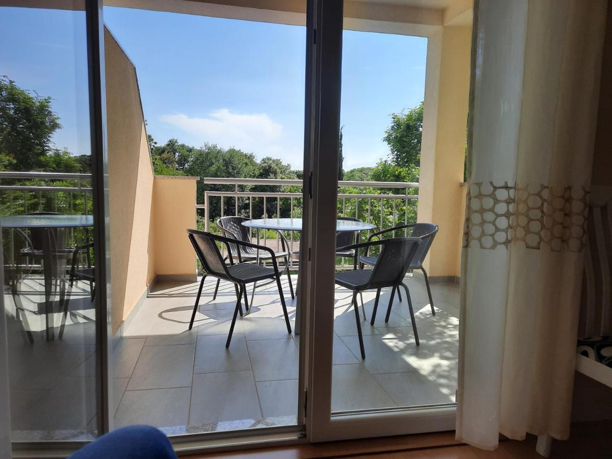 Apartmani Ivica Krk Town Eksteriør billede